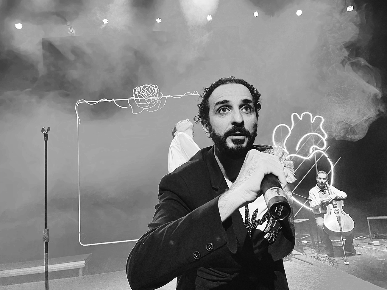 ΣΥΓΧΡΟΝΟ 301022 B&W S (8).jpg